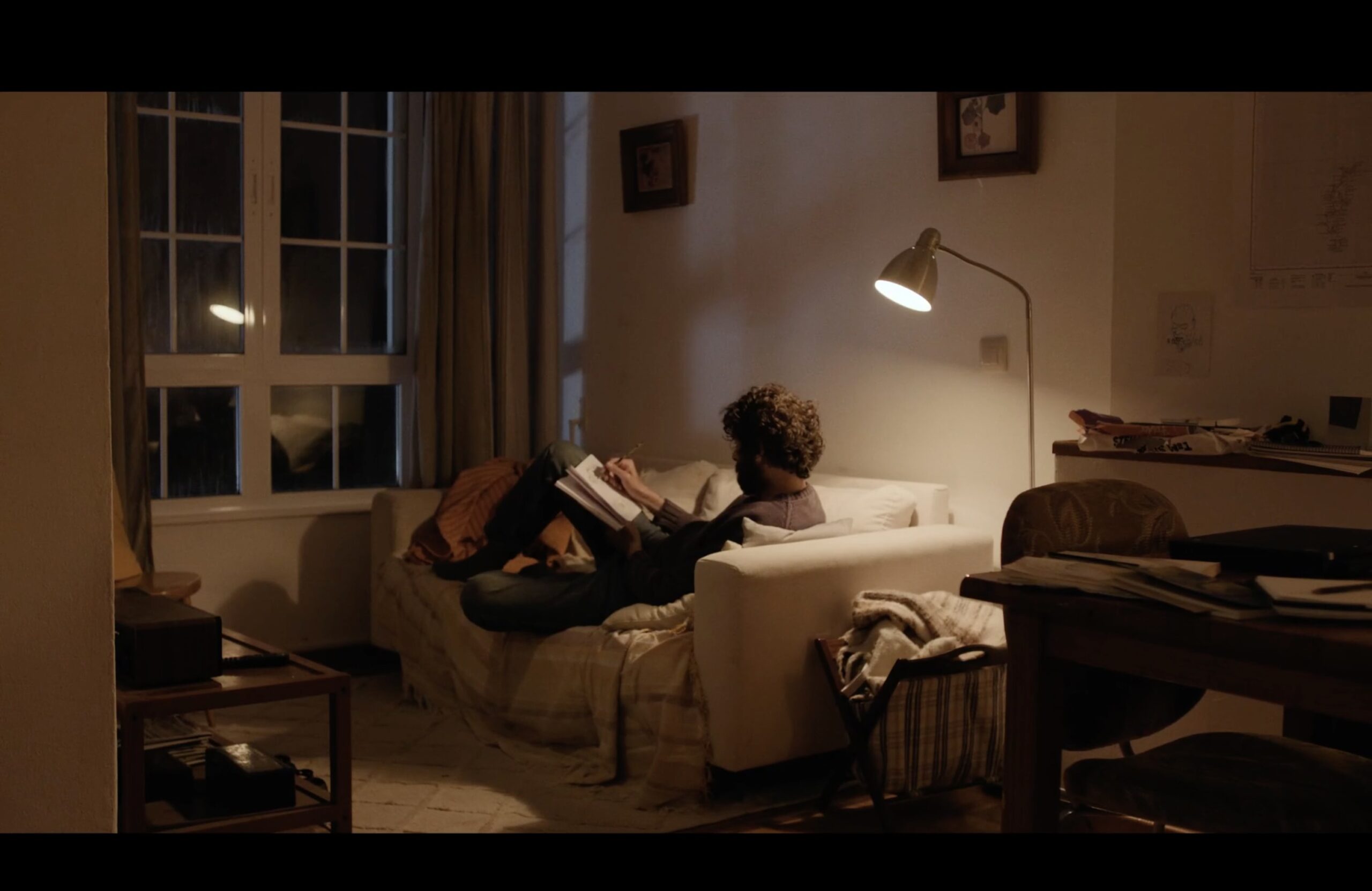 ASI LLEGO LA NOCHE 12 COMPRES