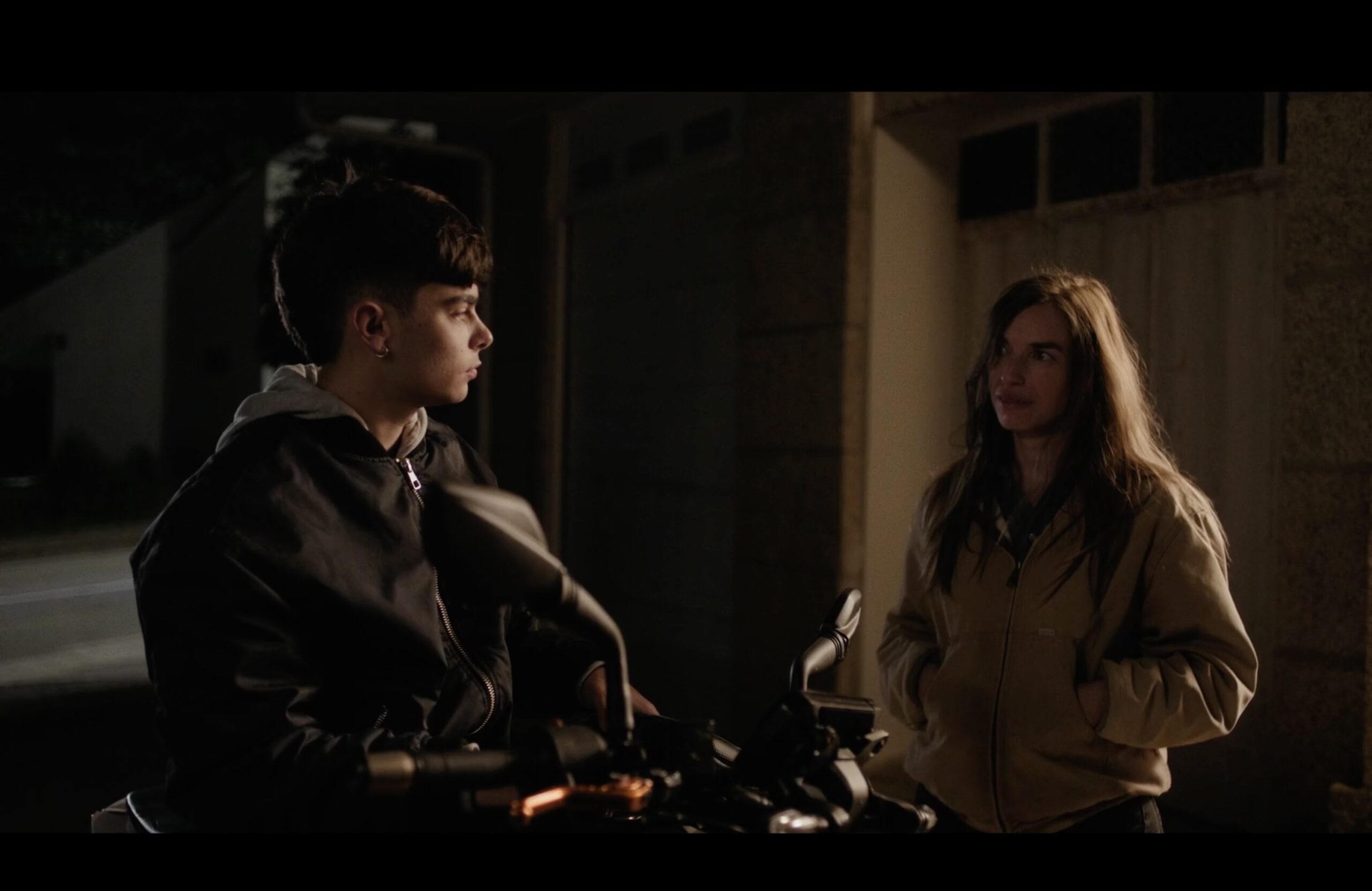 ASI LLEGO LA NOCHE 36 COMPRES